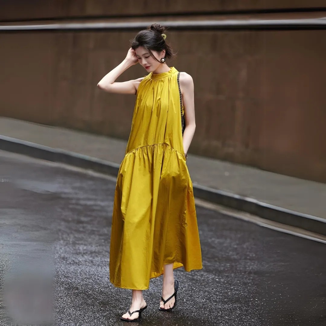 无袖挂脖大摆连衣裙 Elegant Relaxed Sleeveless Halter Neck Dress