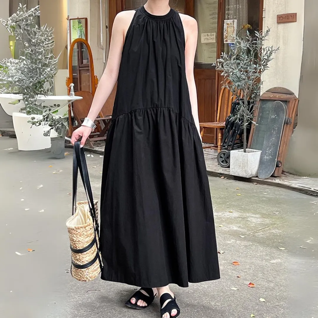 无袖挂脖大摆连衣裙 Elegant Relaxed Sleeveless Halter Neck Dress