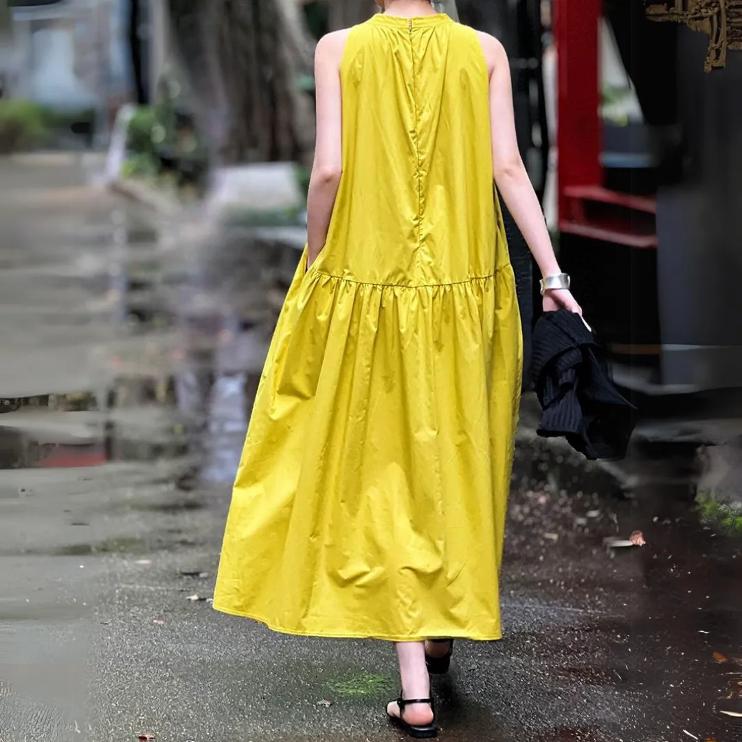 无袖挂脖大摆连衣裙 Elegant Relaxed Sleeveless Halter Neck Dress