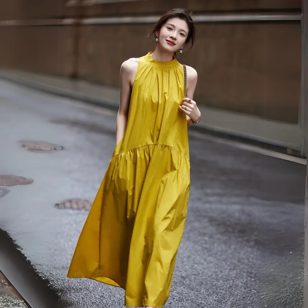 无袖挂脖大摆连衣裙 Elegant Relaxed Sleeveless Halter Neck Dress
