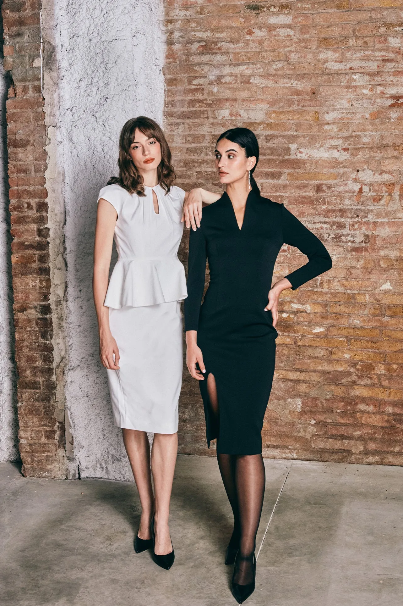 LONG SLEEVE V NECK DRESS