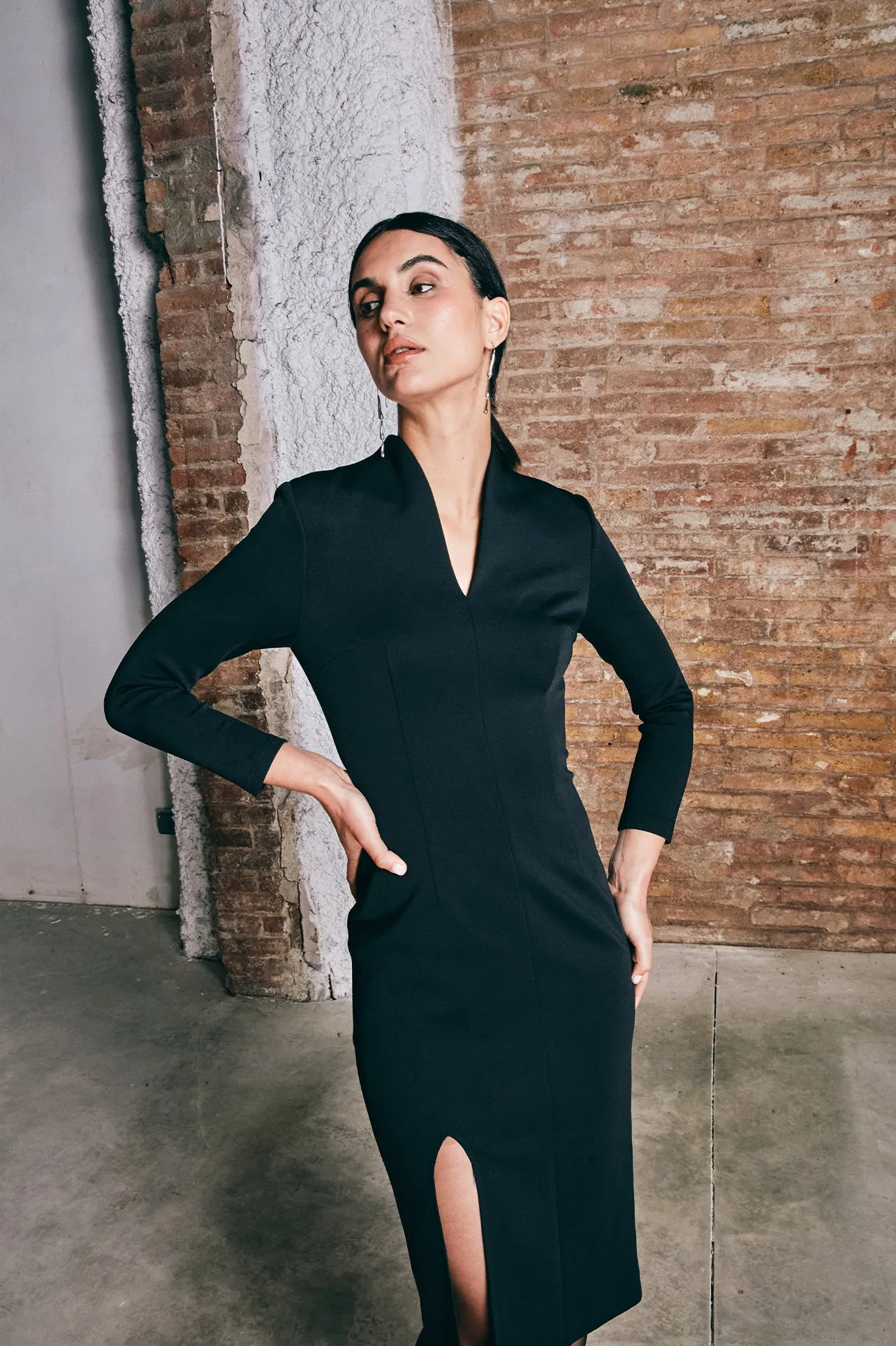 LONG SLEEVE V NECK DRESS