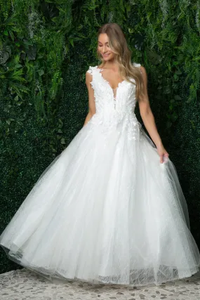 NOX ANABEL JR930 3D Floral Sleeveless V-Neck Wedding Gown