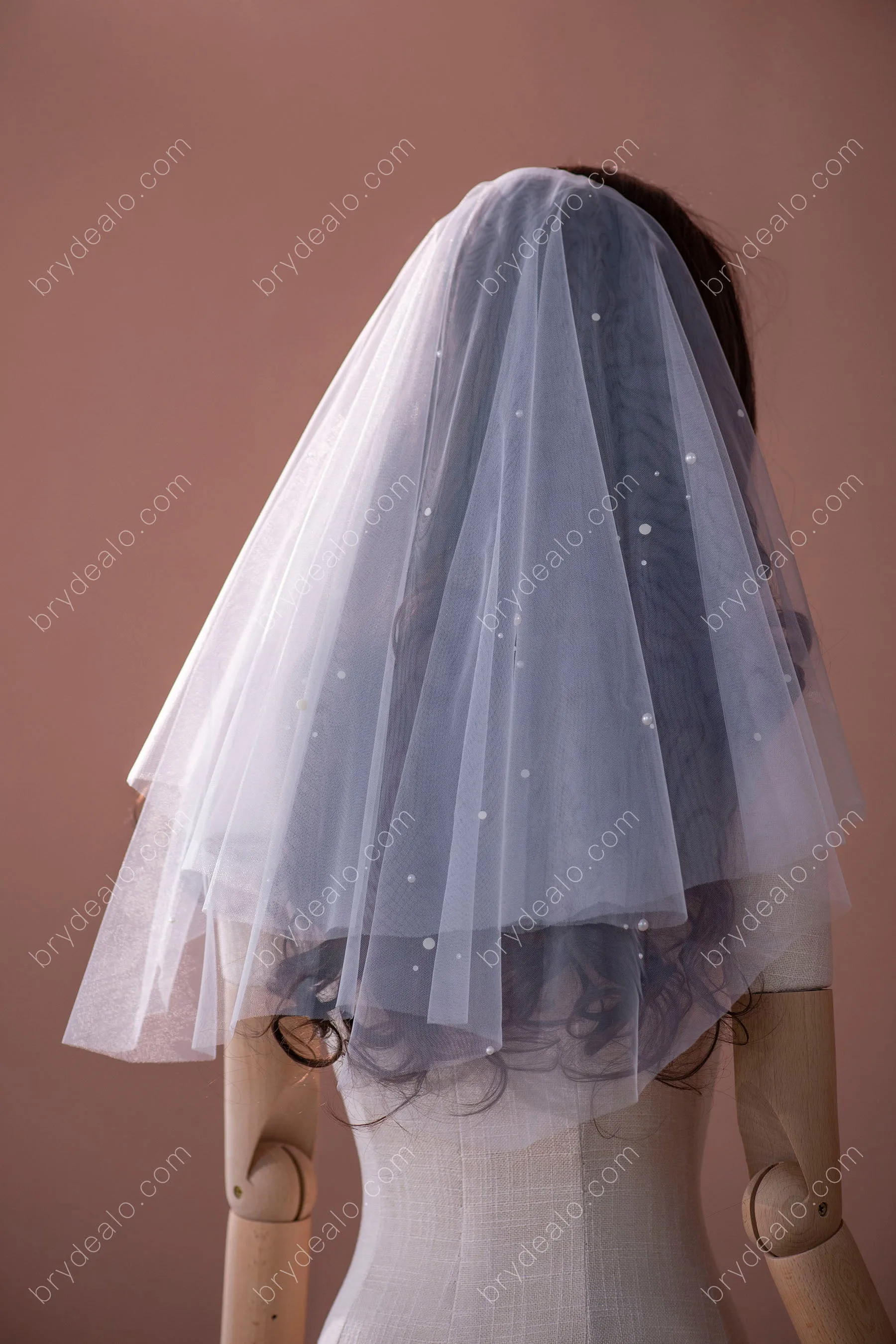 Pretty Refined Pearls Elbow Length Bridal Veil Online