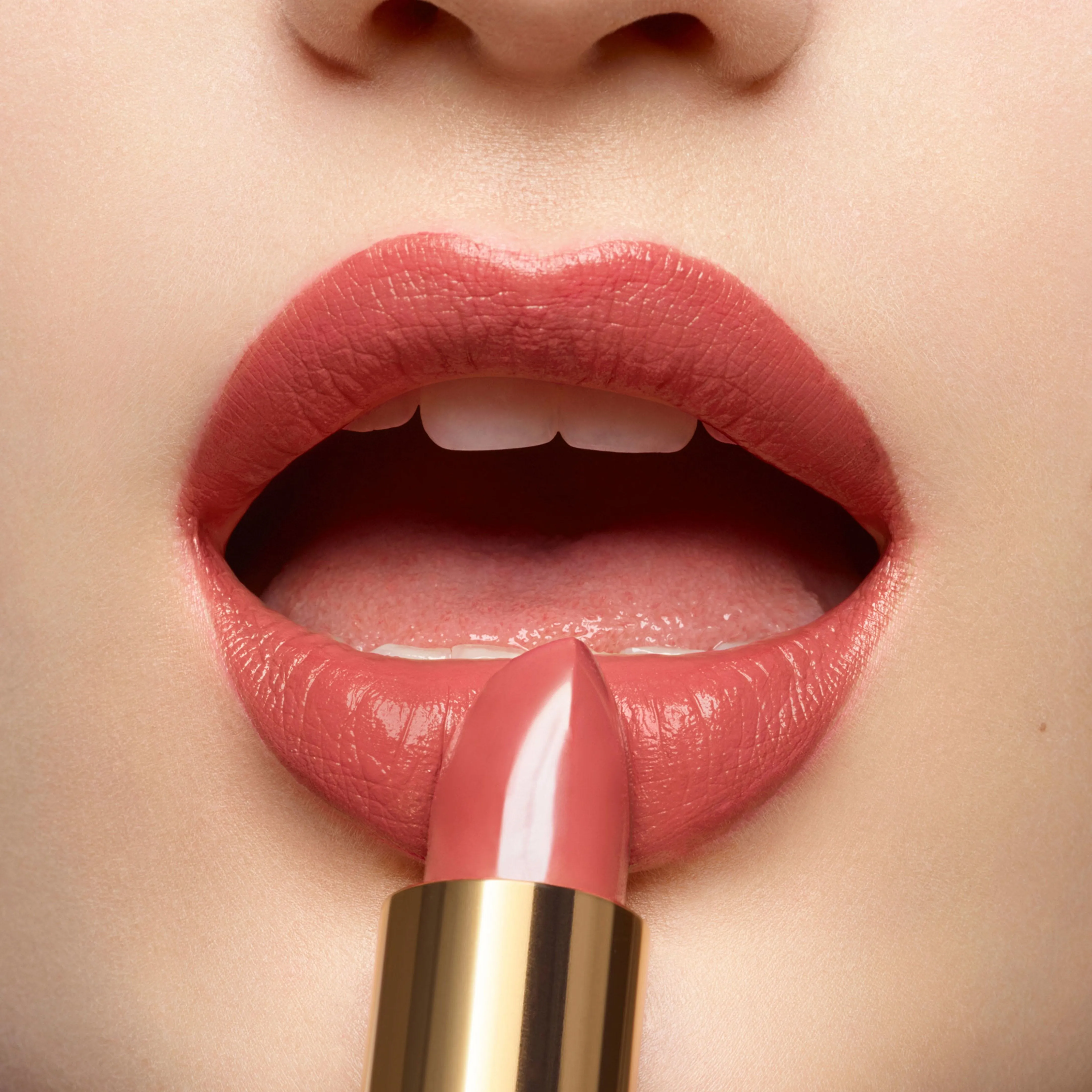 Rouge Pur Couture Satin Lipstick