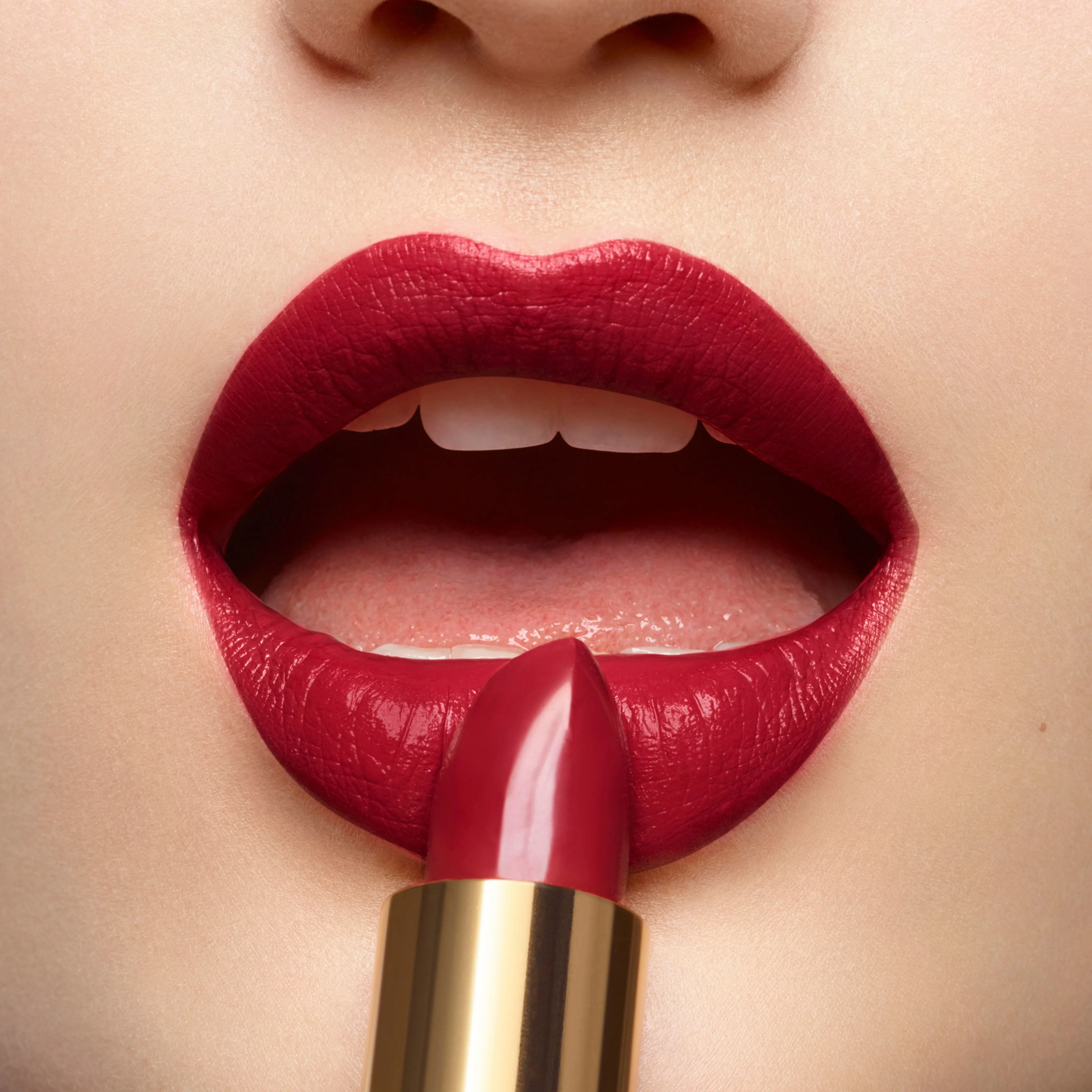 Rouge Pur Couture Satin Lipstick