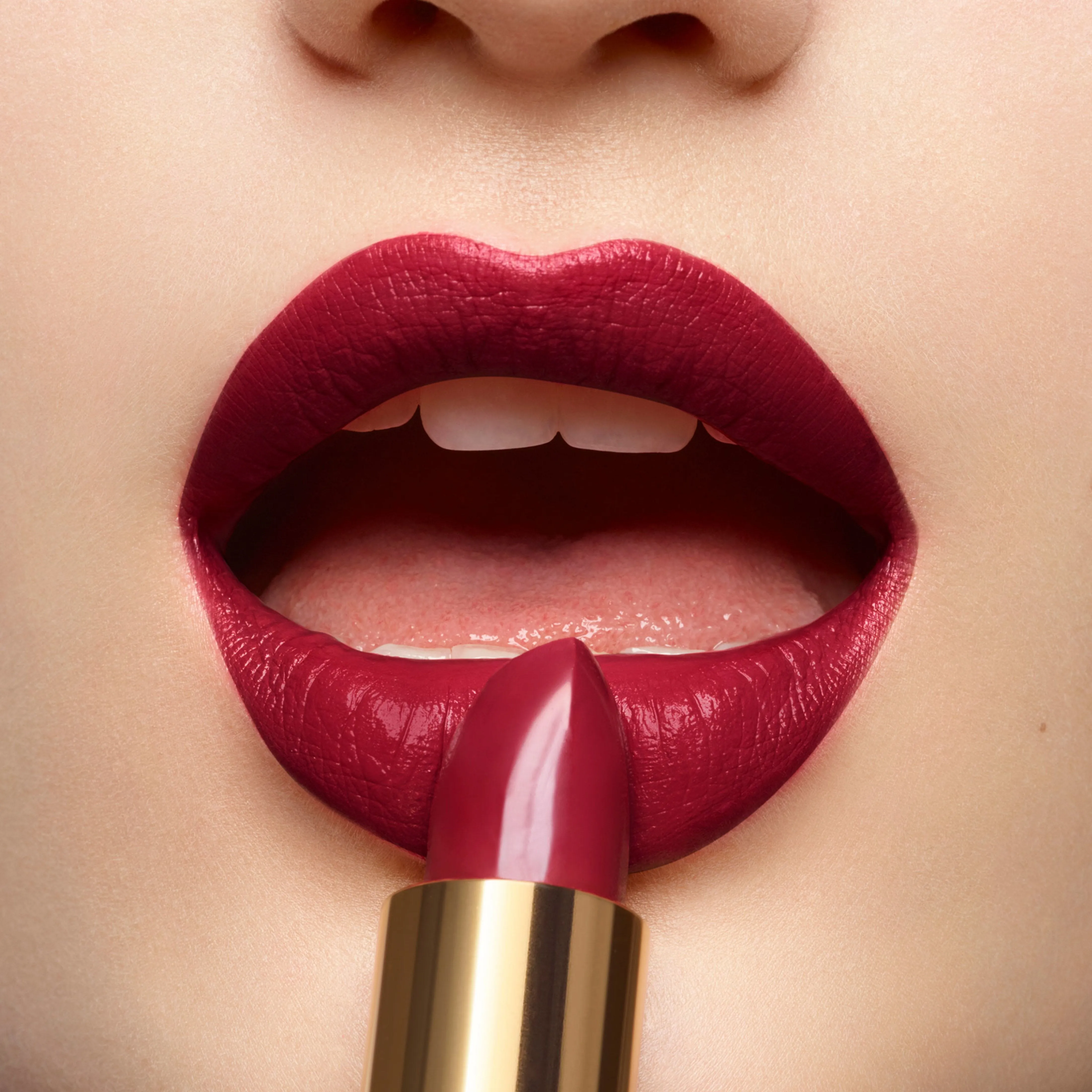 Rouge Pur Couture Satin Lipstick