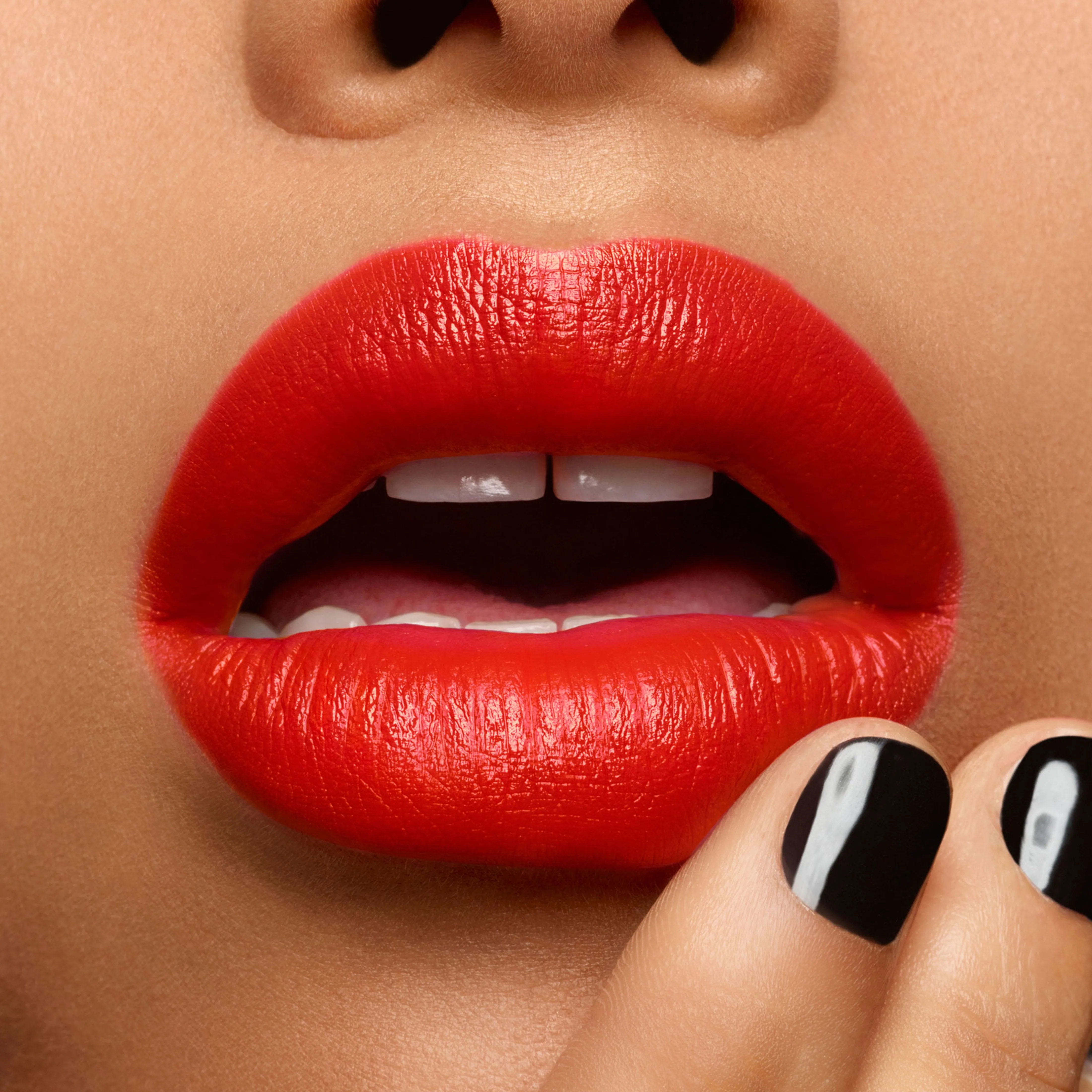 Rouge Pur Couture Satin Lipstick