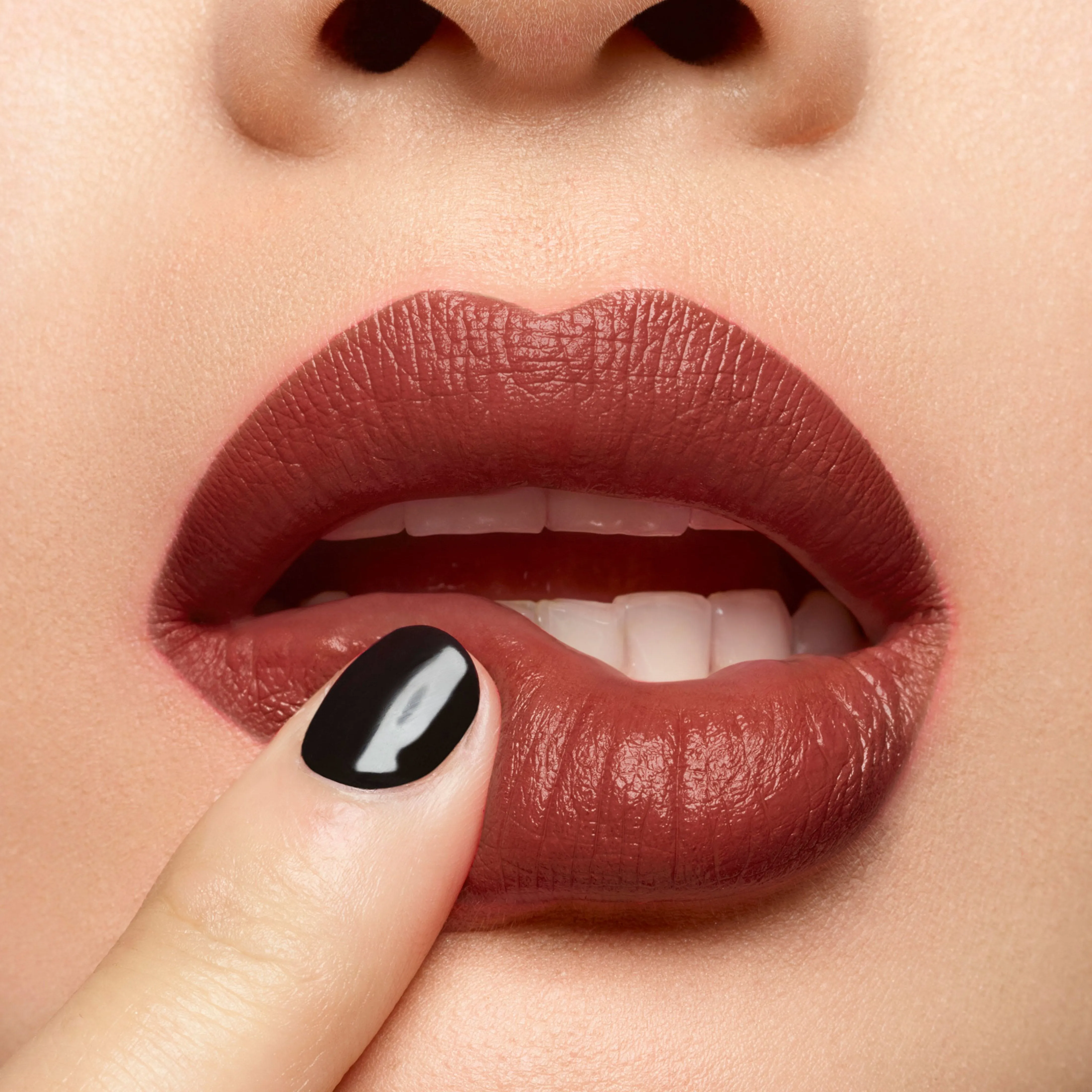 Rouge Pur Couture Satin Lipstick
