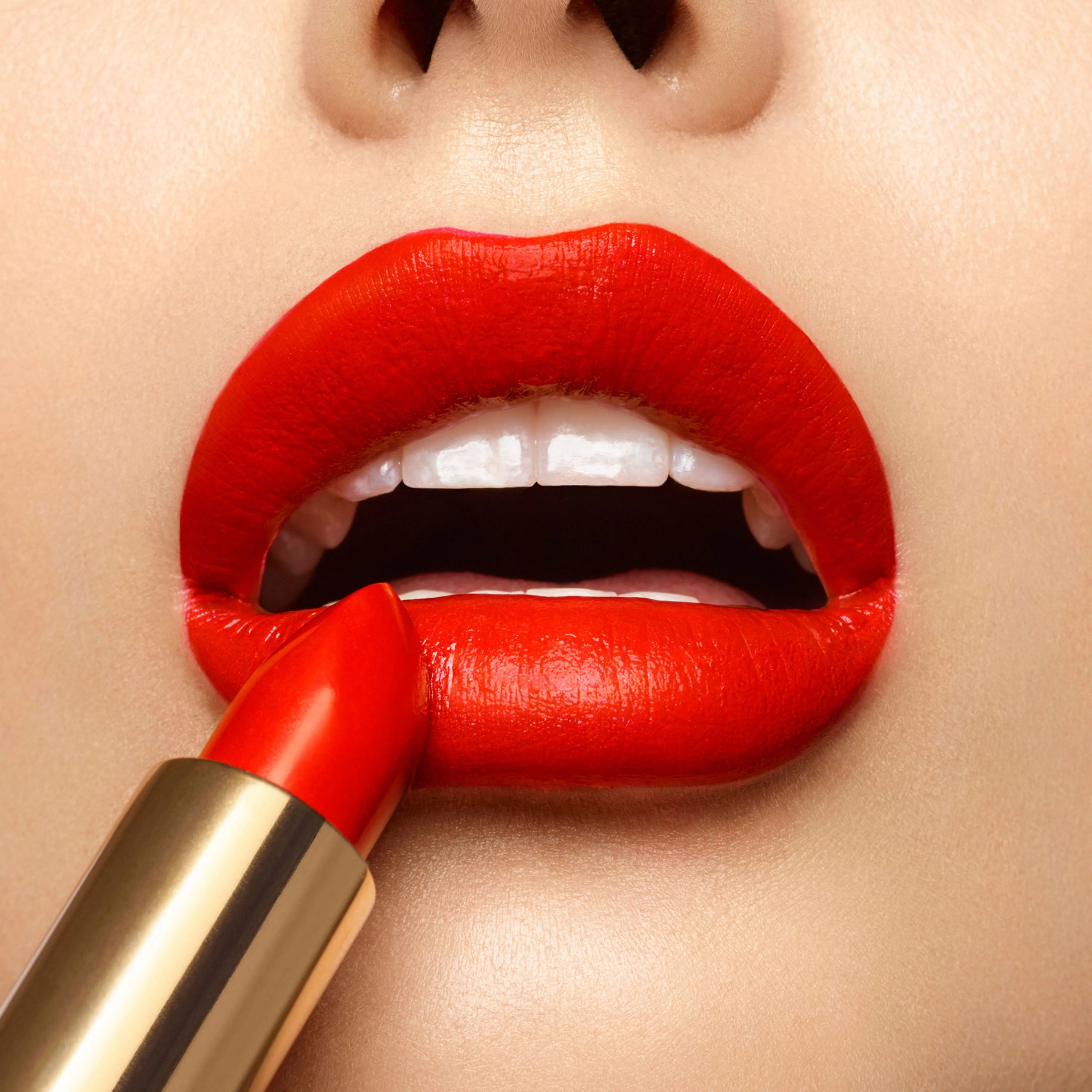Rouge Pur Couture Satin Lipstick