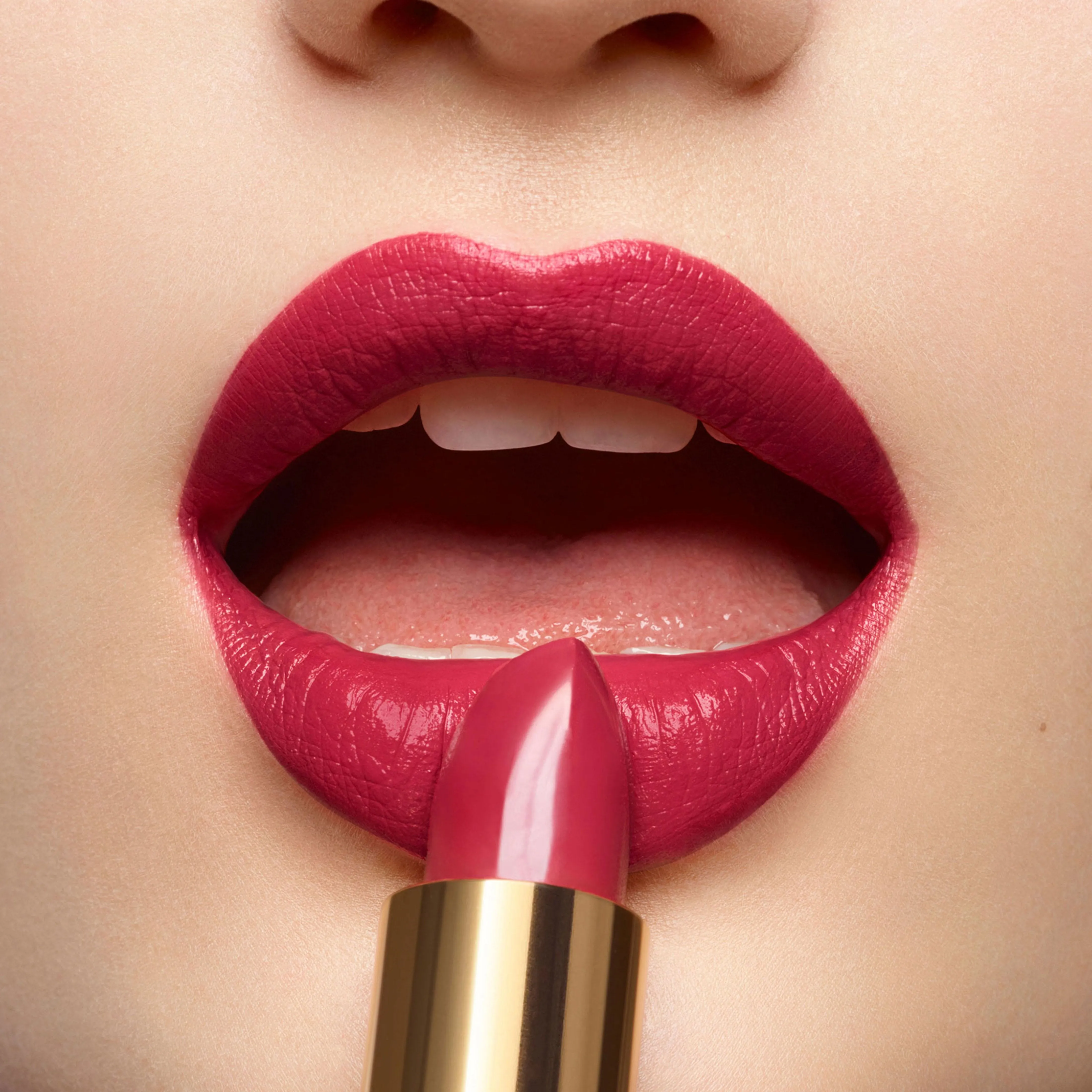 Rouge Pur Couture Satin Lipstick