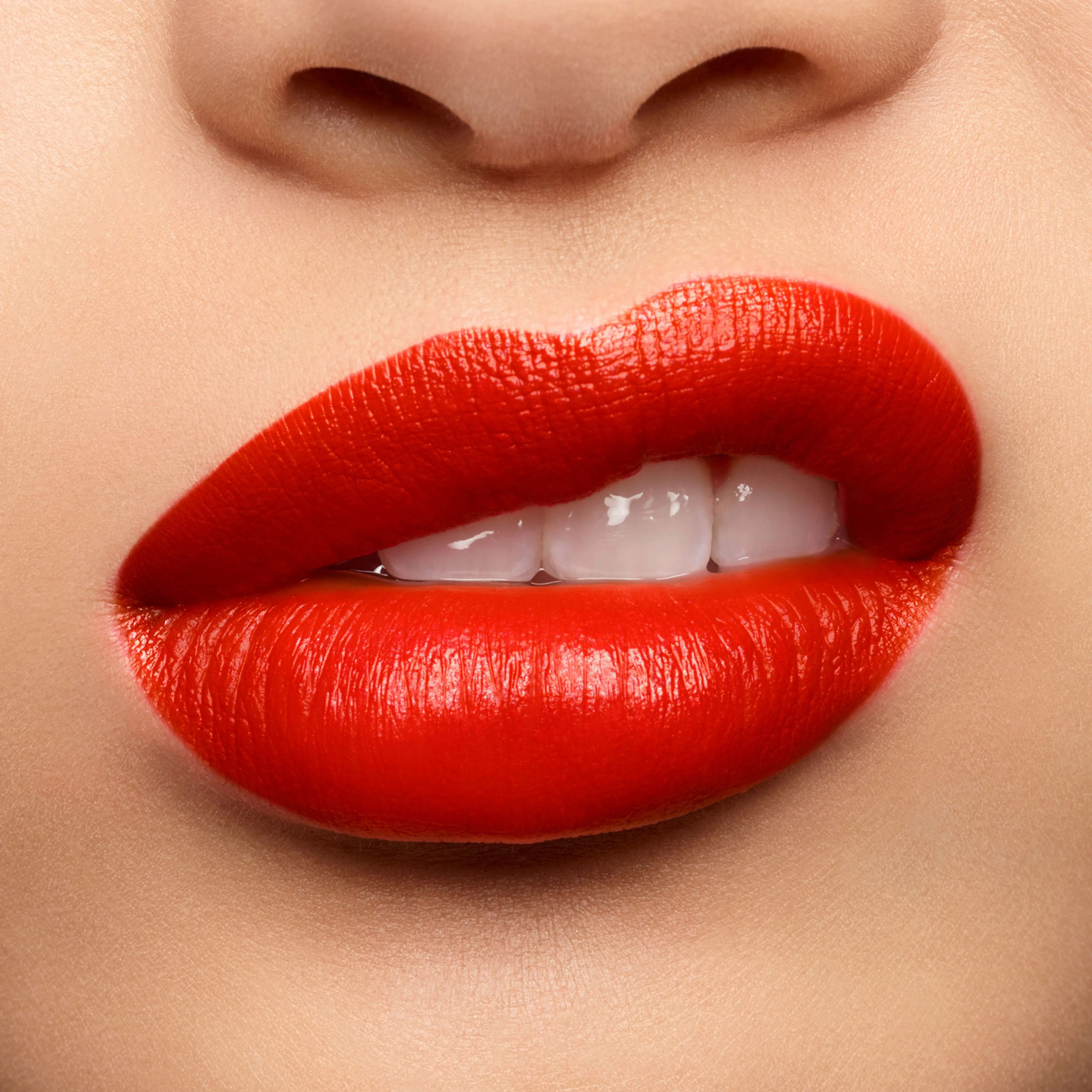 Rouge Pur Couture Satin Lipstick