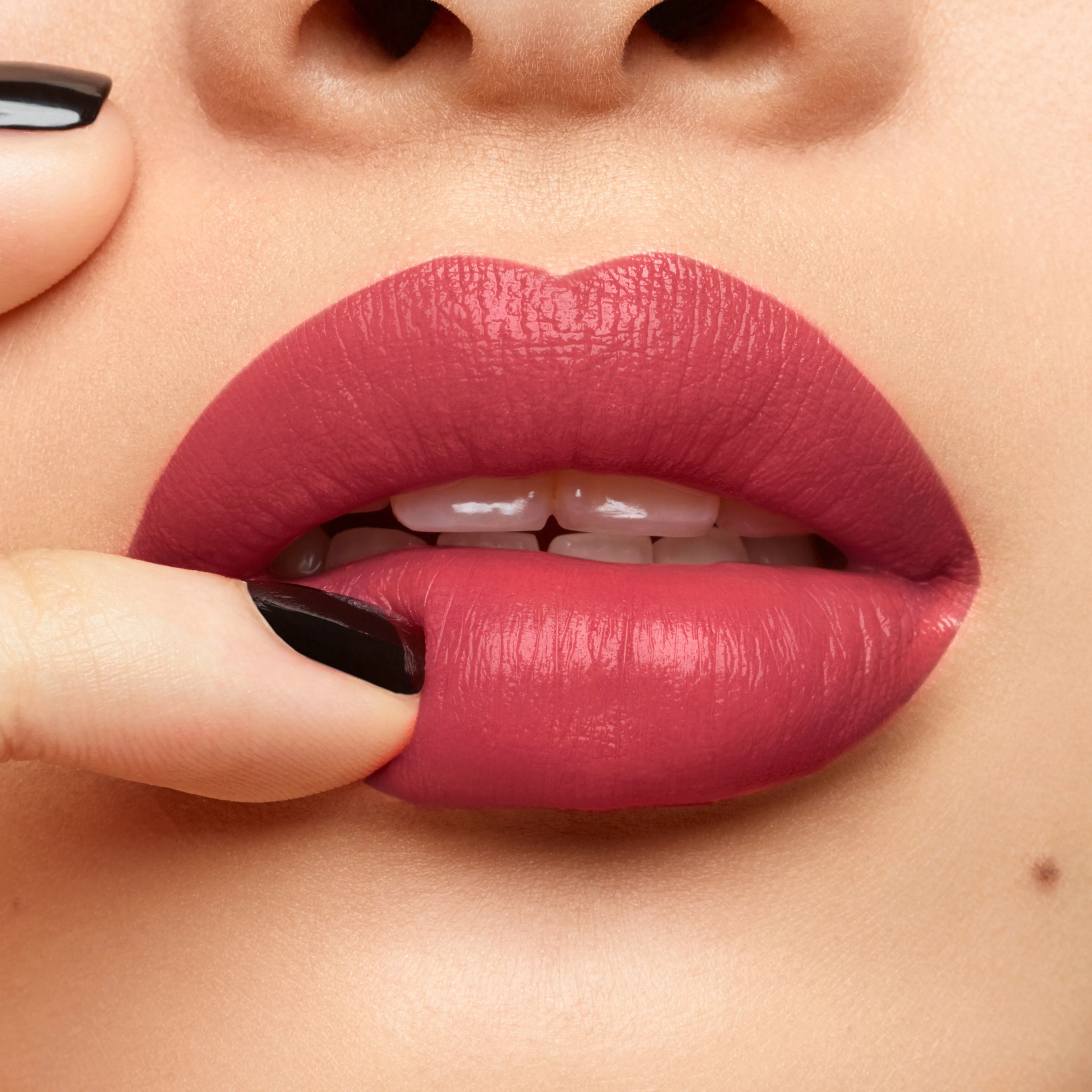 Rouge Pur Couture Satin Lipstick