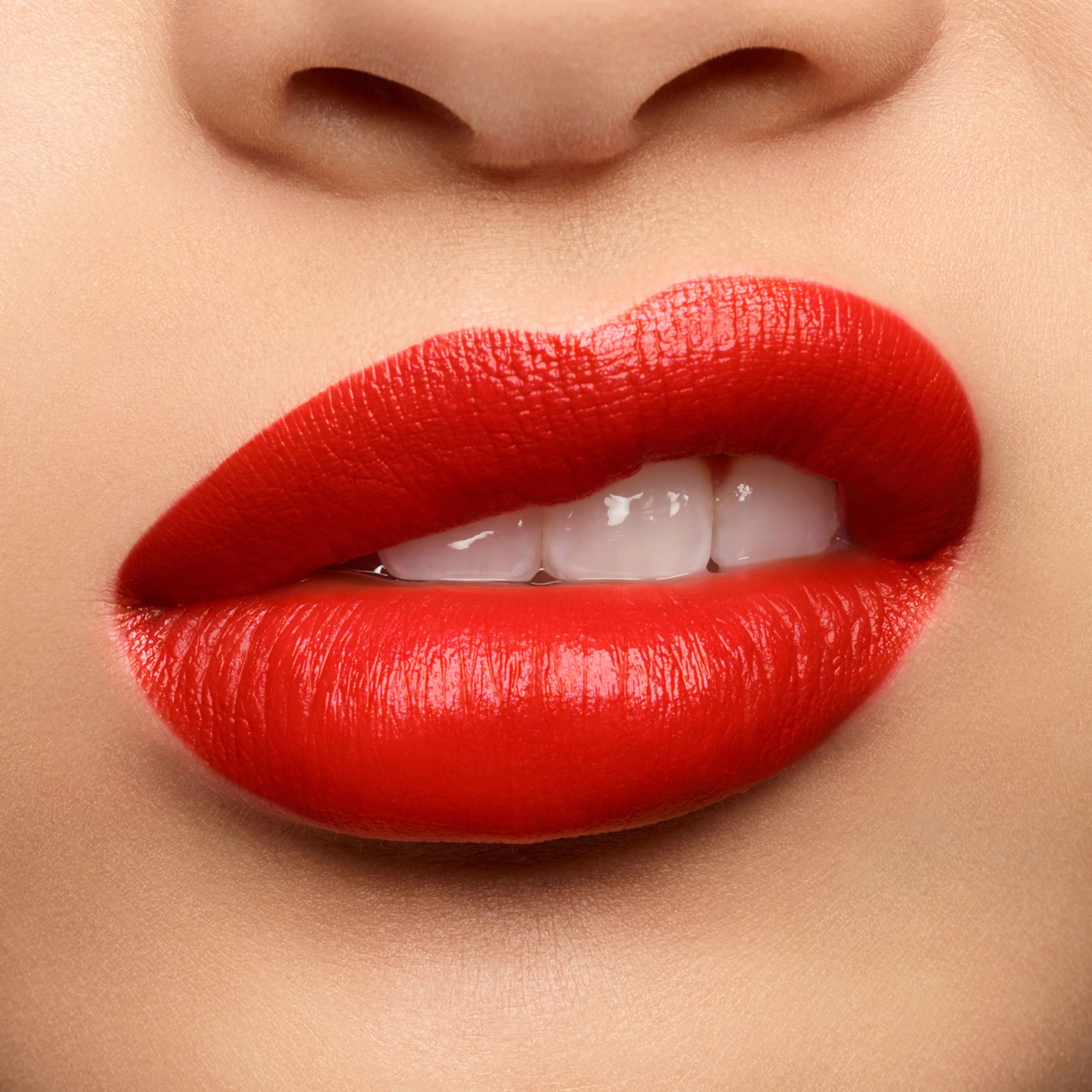 Rouge Pur Couture Satin Lipstick
