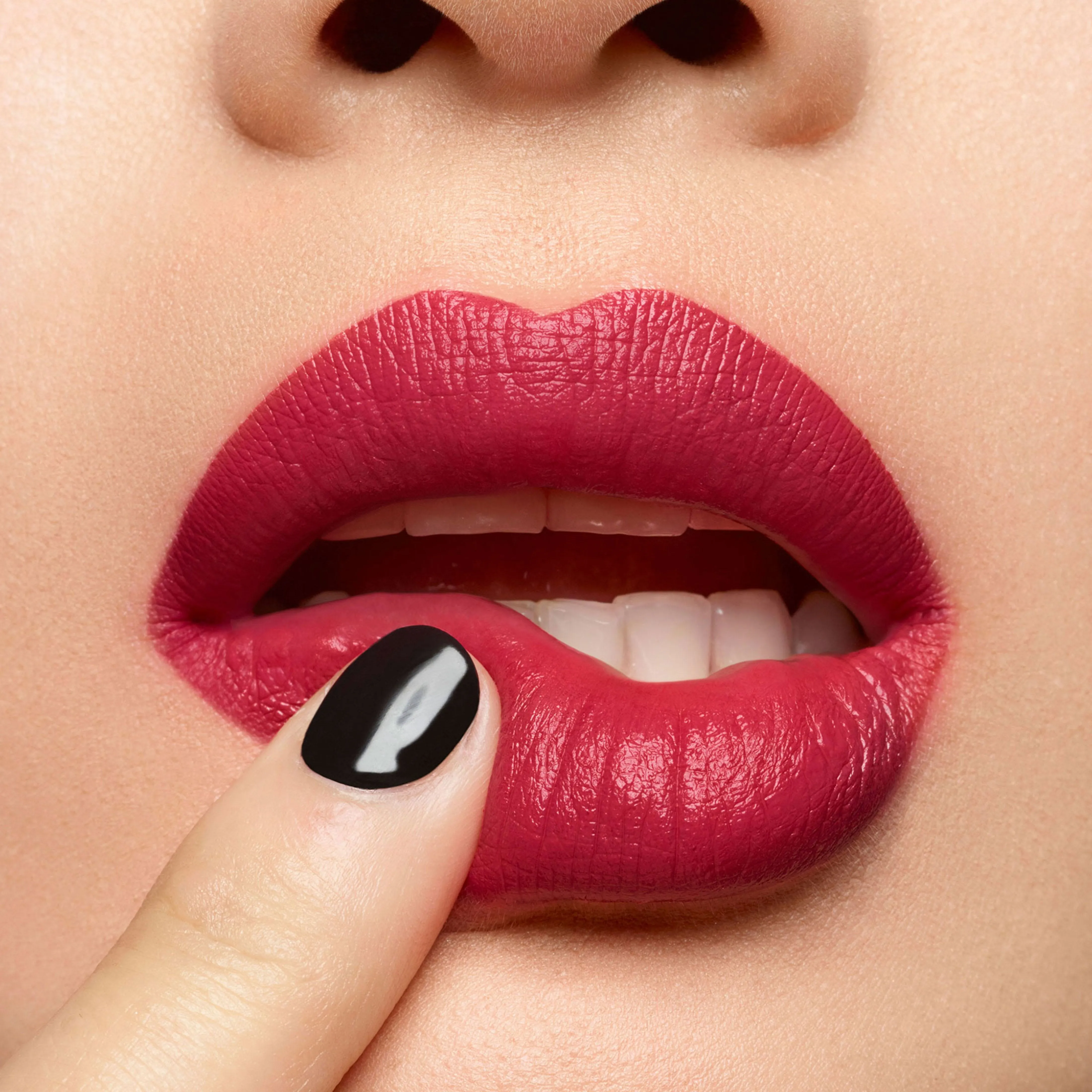 Rouge Pur Couture Satin Lipstick