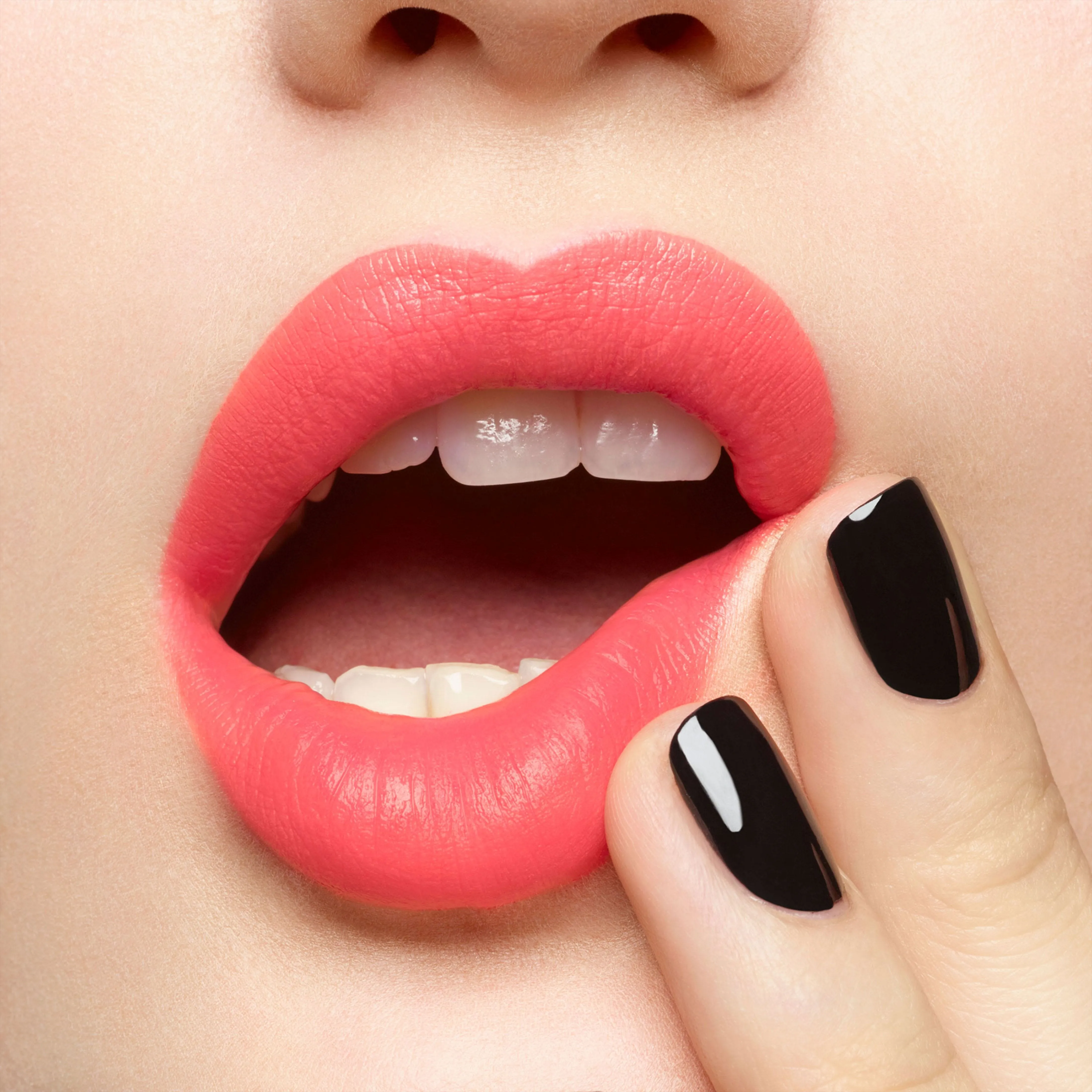 Rouge Pur Couture Satin Lipstick