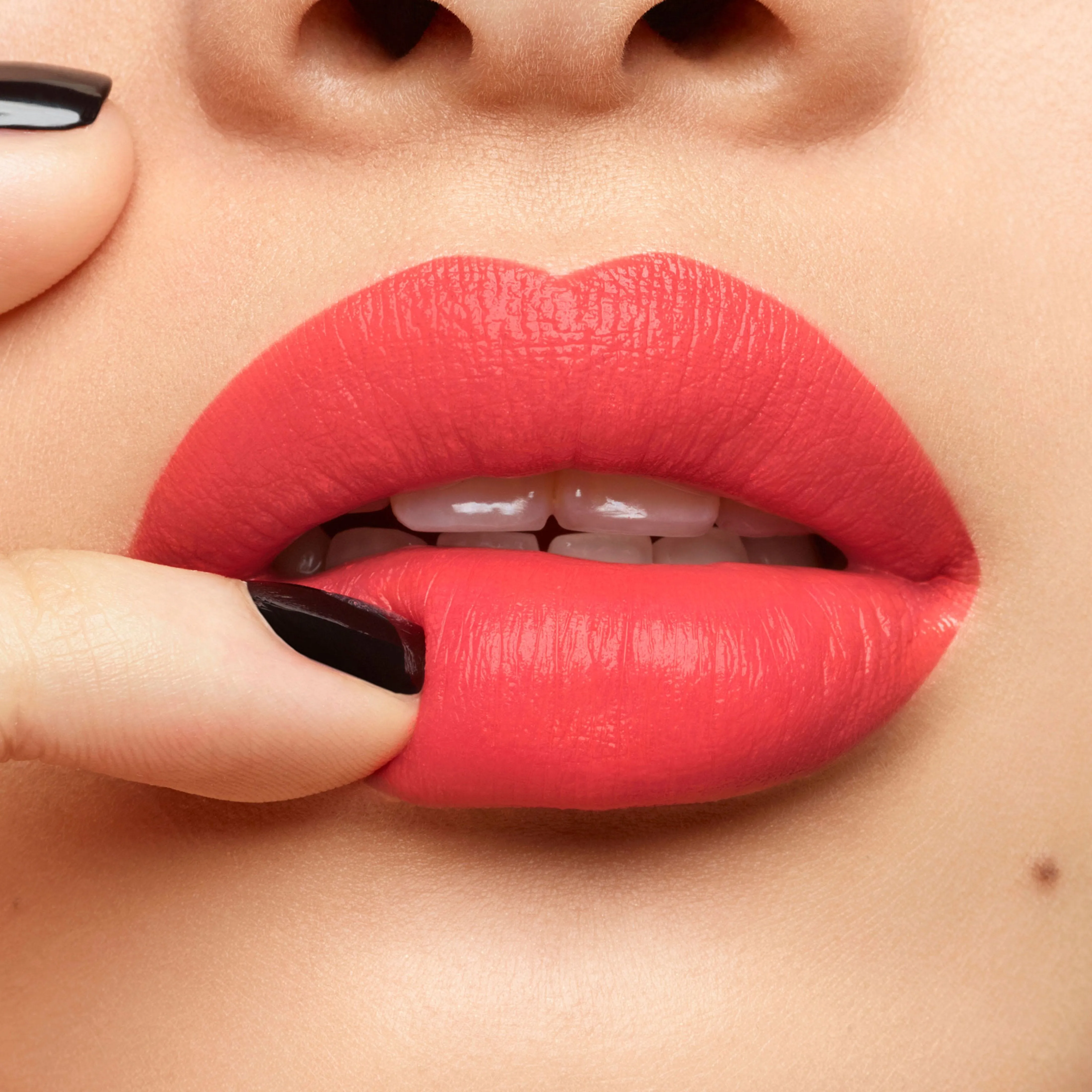 Rouge Pur Couture Satin Lipstick