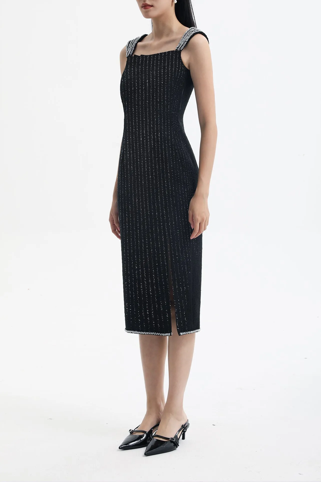 SPLIT FRONT DRESS IN BLACK