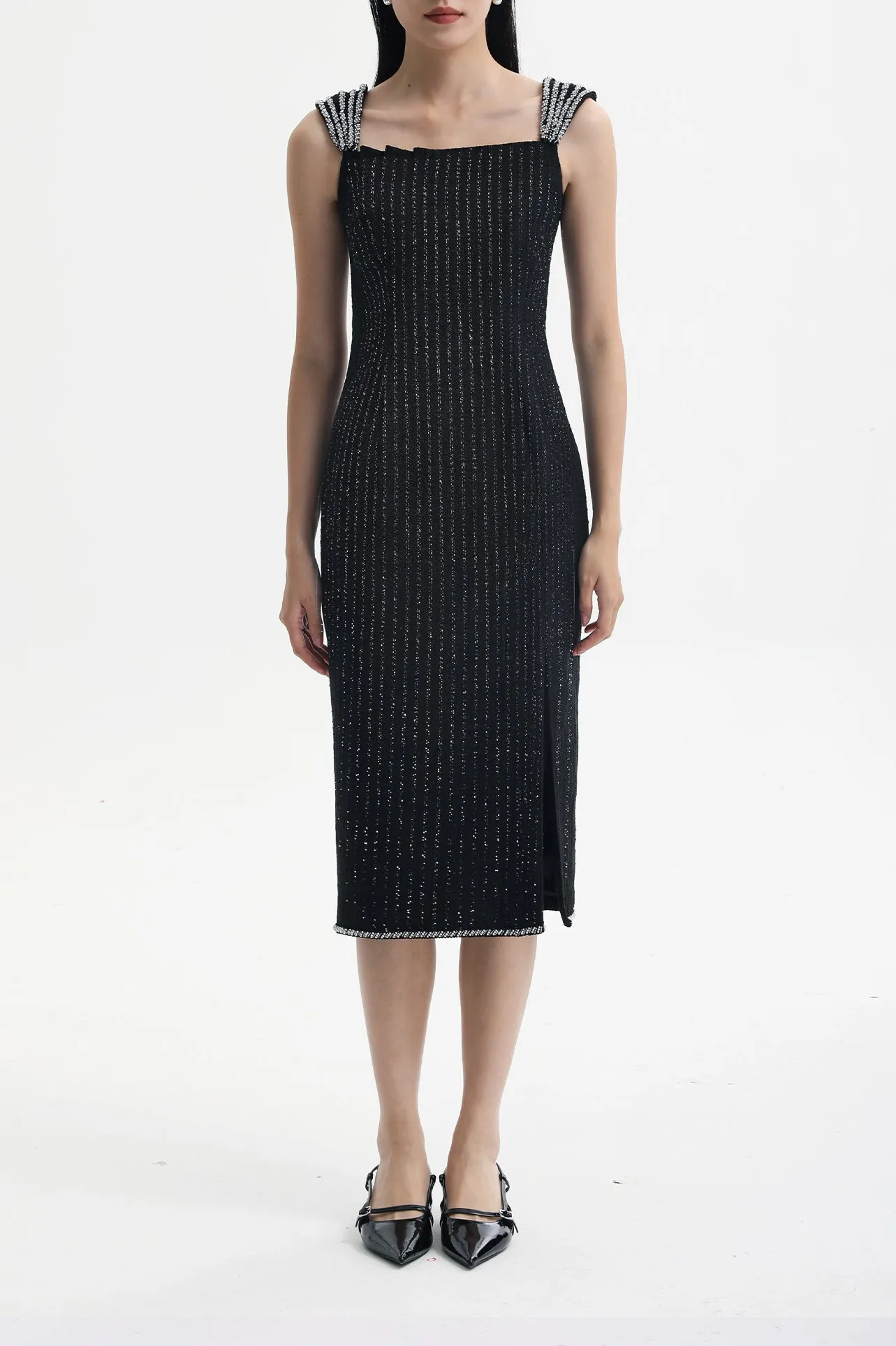SPLIT FRONT DRESS IN BLACK